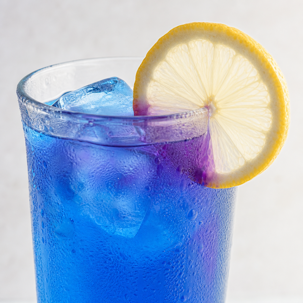 Modrý letní elixír: citrusová butterfly pea limonáda